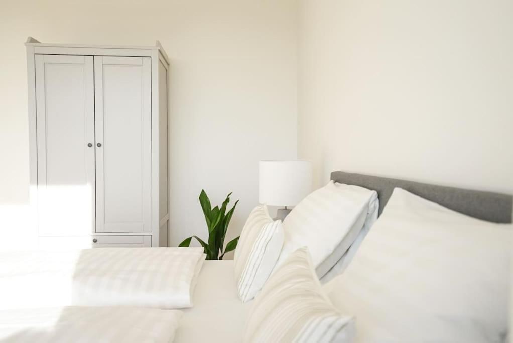 Oberlaa New Apartment - 15 Min To City Vienna Exterior photo